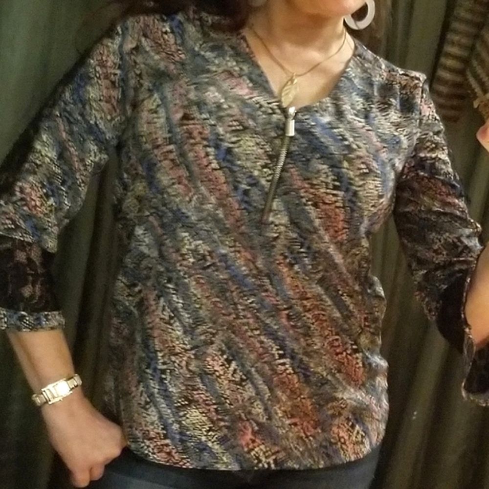 Valerie Steven Top